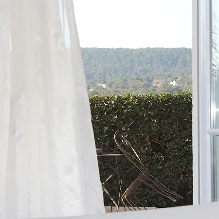 Maison D'hotes La Bastidaine Guest house *
