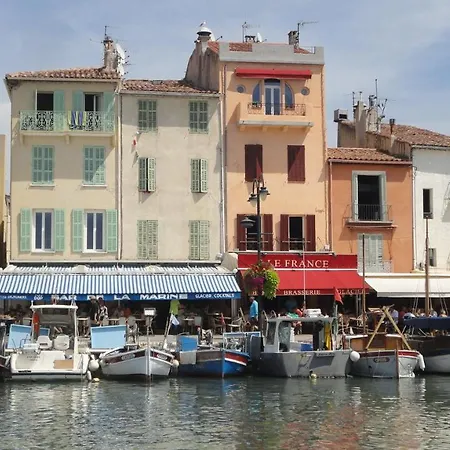 Maison D'hotes La Bastidaine Guest house *